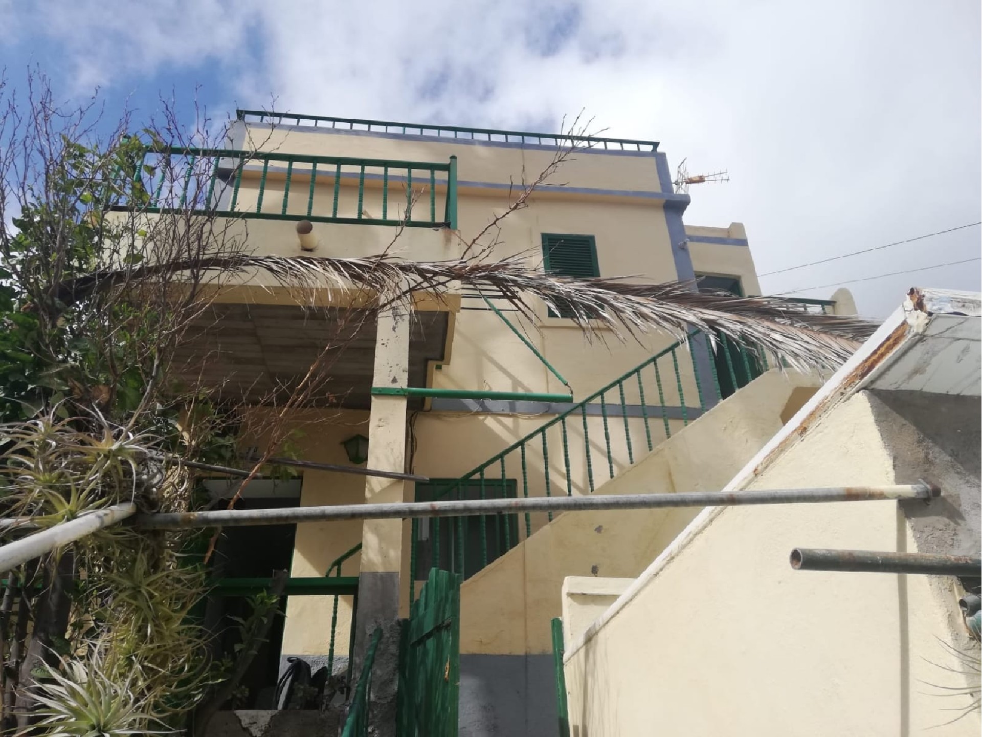 VENTA DE CASA Y SOLAR EN ZONA LOMO DE SAN PEDRO. HERMIGUA. LA GOMERA.