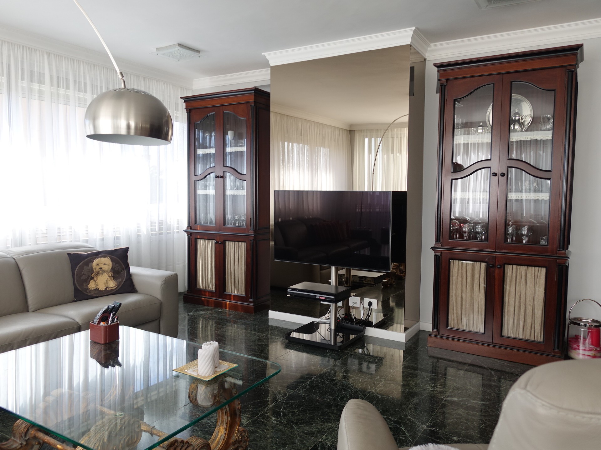 EXPECTACULAR PISO EN ZONA MENCEY. C/ FRANCISCO GUERRERO CAZORLA. DISTRITO CENTRO-IFARA