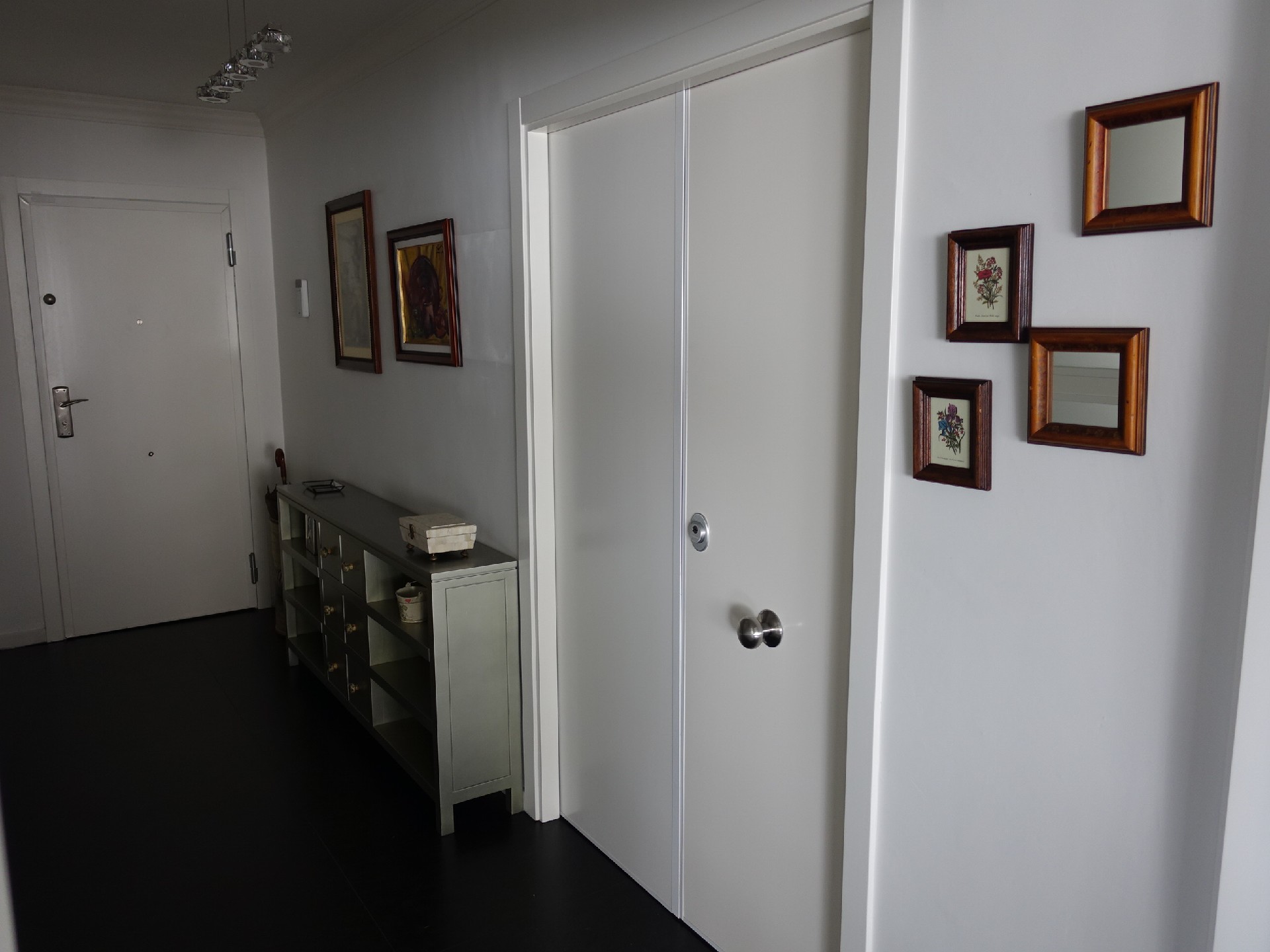 EXPECTACULAR PISO EN ZONA MENCEY. C/ FRANCISCO GUERRERO CAZORLA. DISTRITO CENTRO-IFARA