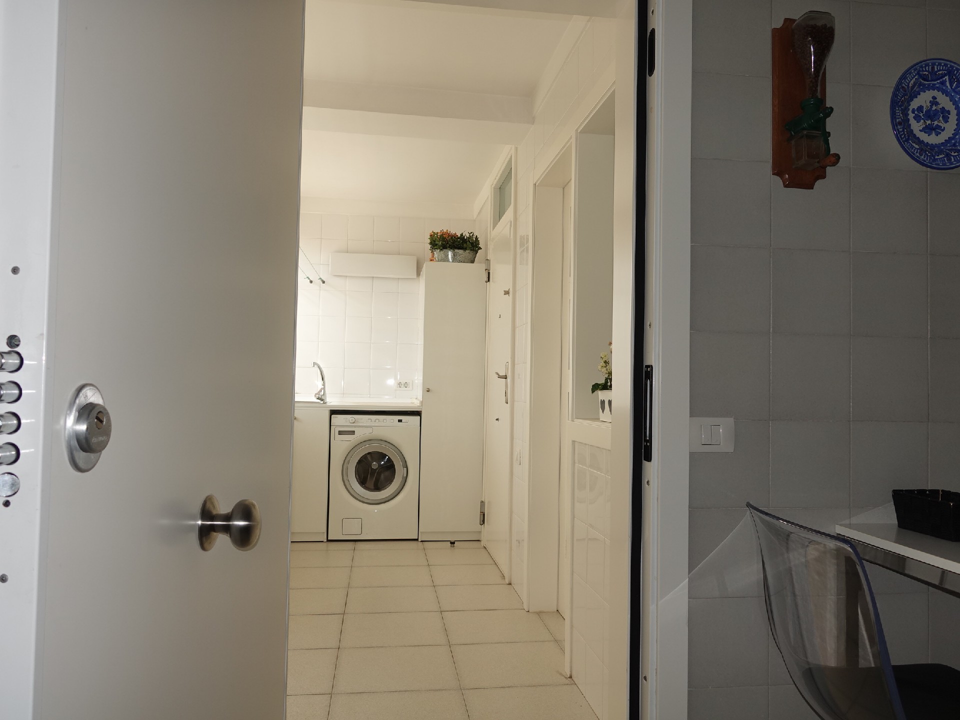 EXPECTACULAR PISO EN ZONA MENCEY. C/ FRANCISCO GUERRERO CAZORLA. DISTRITO CENTRO-IFARA