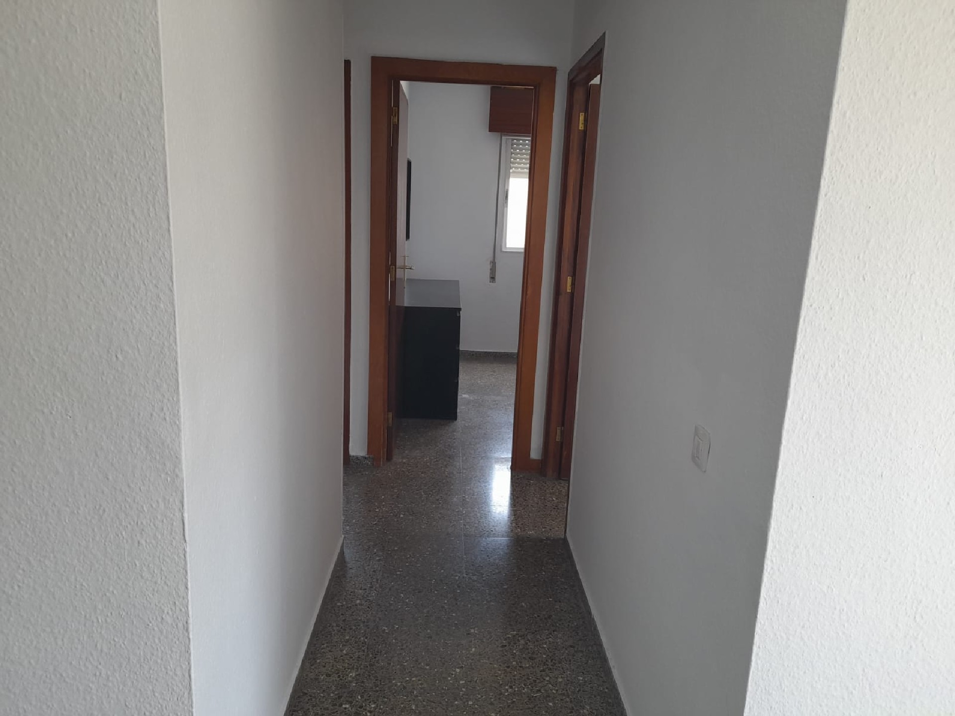 EXCELENTE PISO SITO EN ZONA LA SALLE MUY CERCA PABELLON DEPORTES Y DEL ESTADIO C.D. TENERIFE.