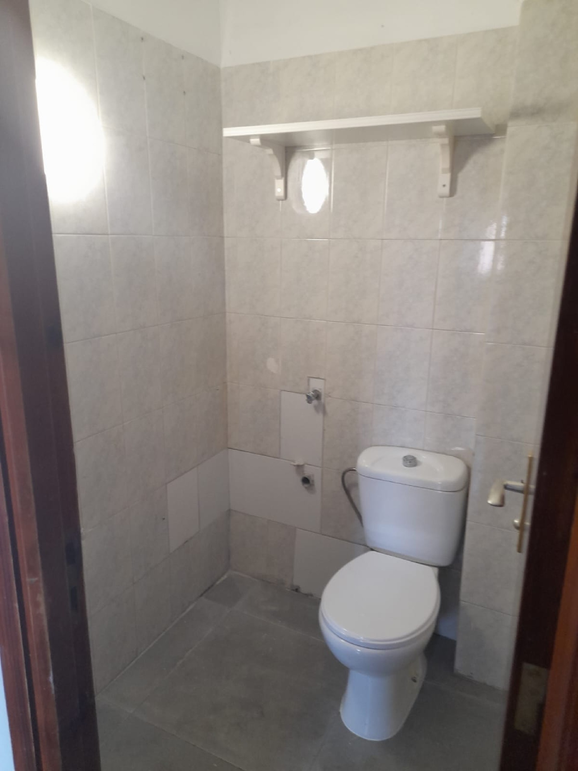 EXCELENTE PISO SITO EN ZONA LA SALLE MUY CERCA PABELLON DEPORTES Y DEL ESTADIO C.D. TENERIFE.