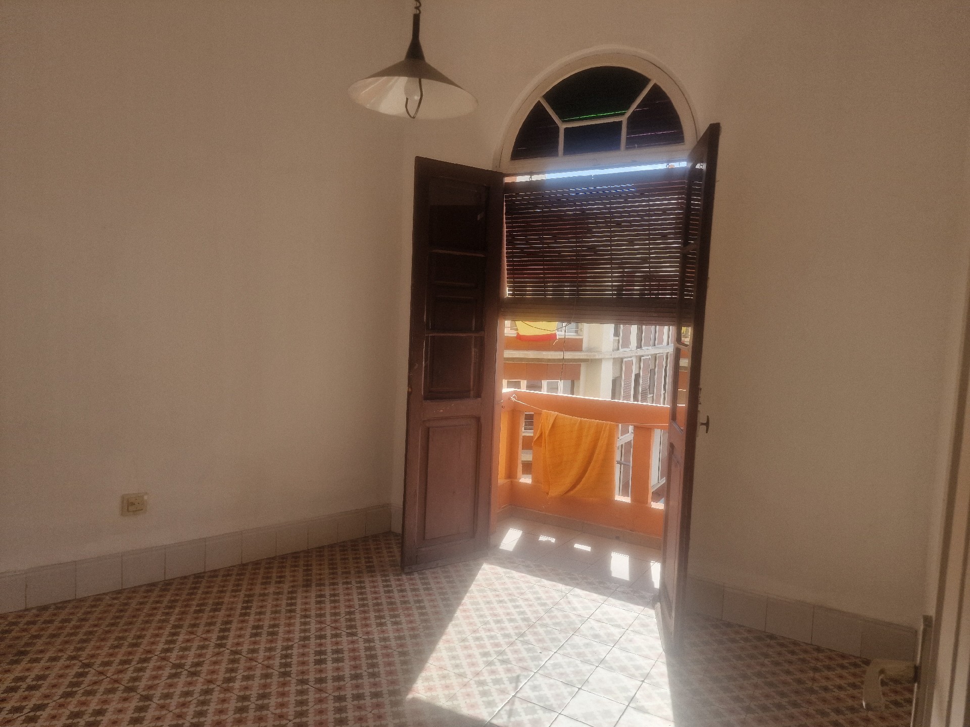 PISO ANTIGUO A 30 METROS DE PLAZA WEYLER
